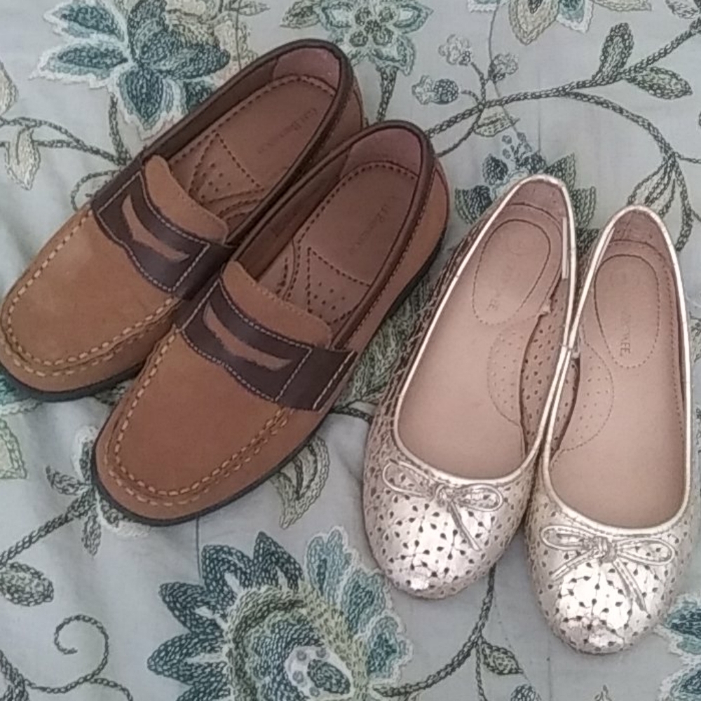2 for 1 Kid shoes!